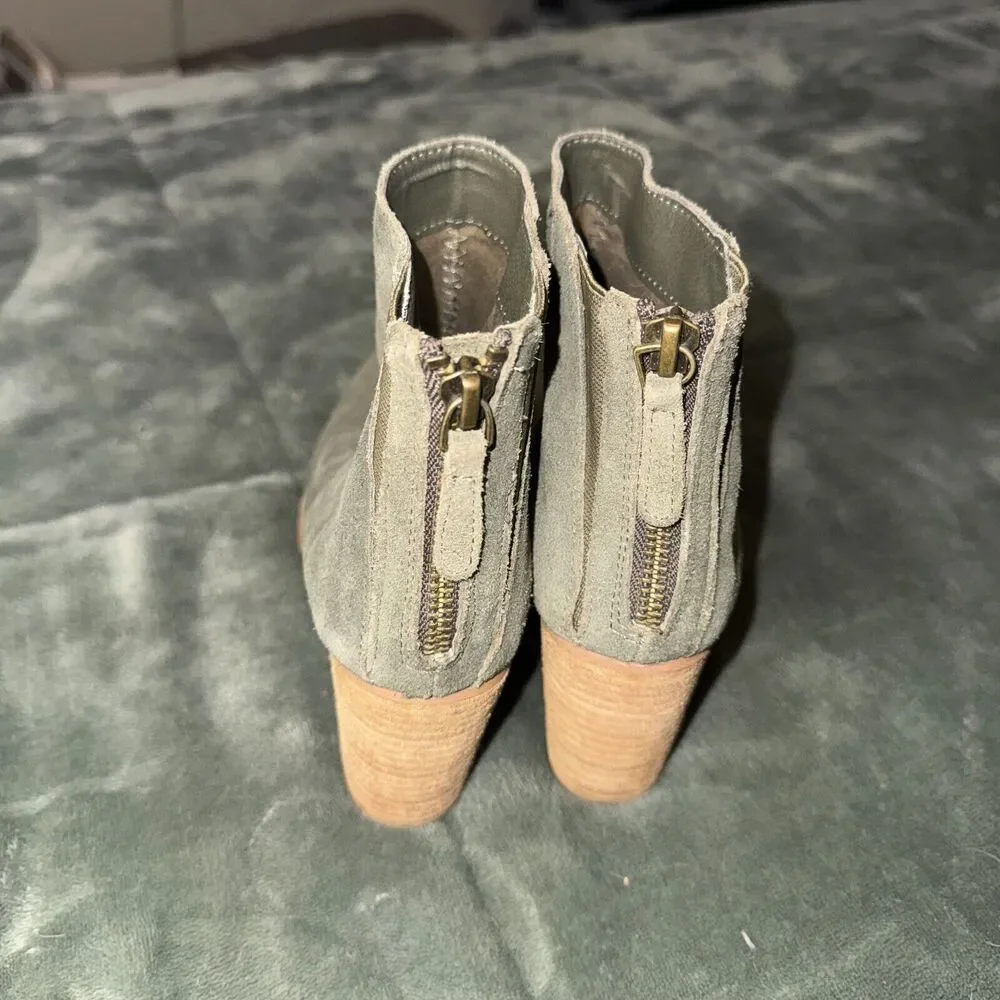 Urban Outfitters Women's Ankle Boots Sz 6 Moss Green Suede Block Heel‎ Back Zip